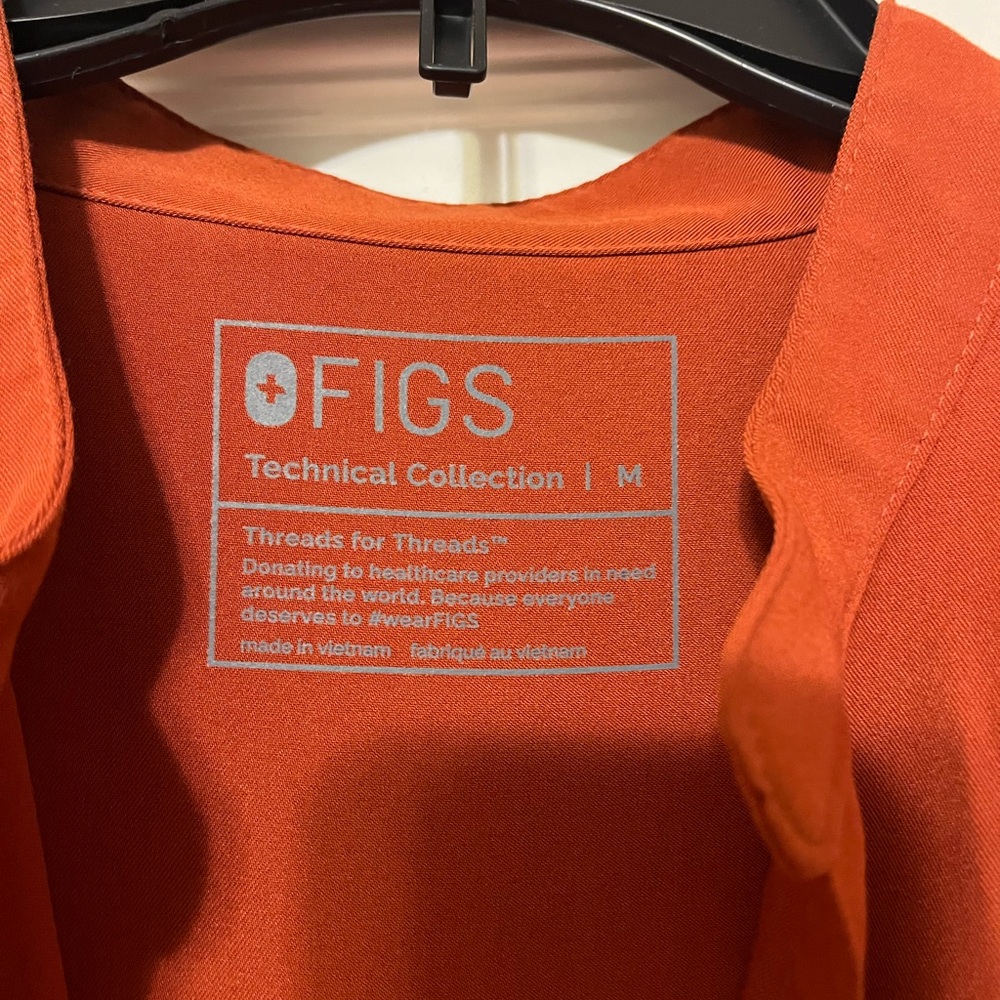 Figs Women's Rust Jogger Pants and Top Set - Picture 3 of 4